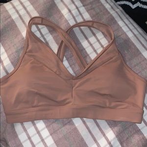 NWOT Alo Yoga Sport Bra.